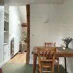 Bel Appartement Deux Pas Dhotel De Ville-Metro 11