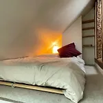 Bel appartement deux pas dHôtel de Ville-métro 11