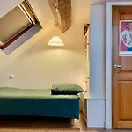 Bel appartement deux pas dHôtel de Ville-métro 11