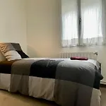 Bel appartement deux pas dHôtel de Ville-métro 11